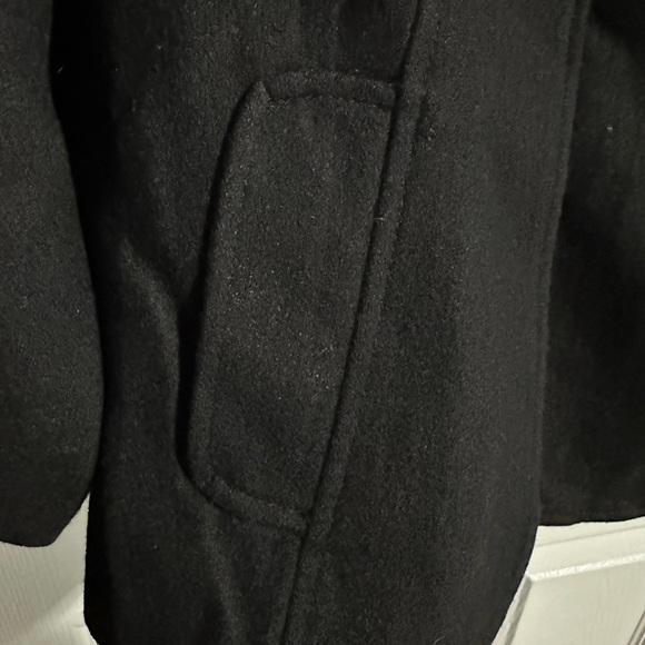Lux black wool like coat 🧥 - Picture 4 of 7